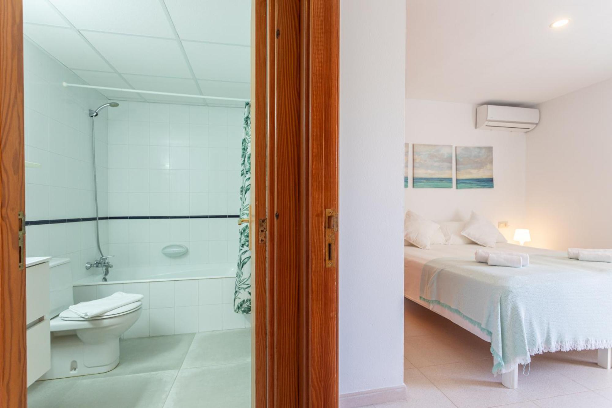Es Dolc Apartments By Youroom Colonia de Sant Jordi Extérieur photo