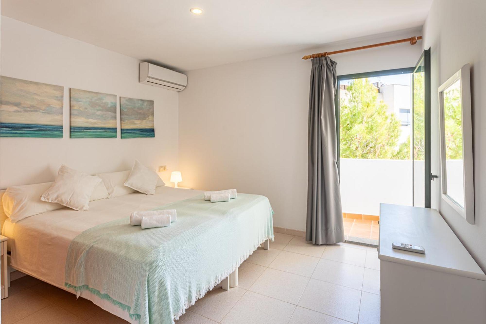Es Dolc Apartments By Youroom Colonia de Sant Jordi Extérieur photo
